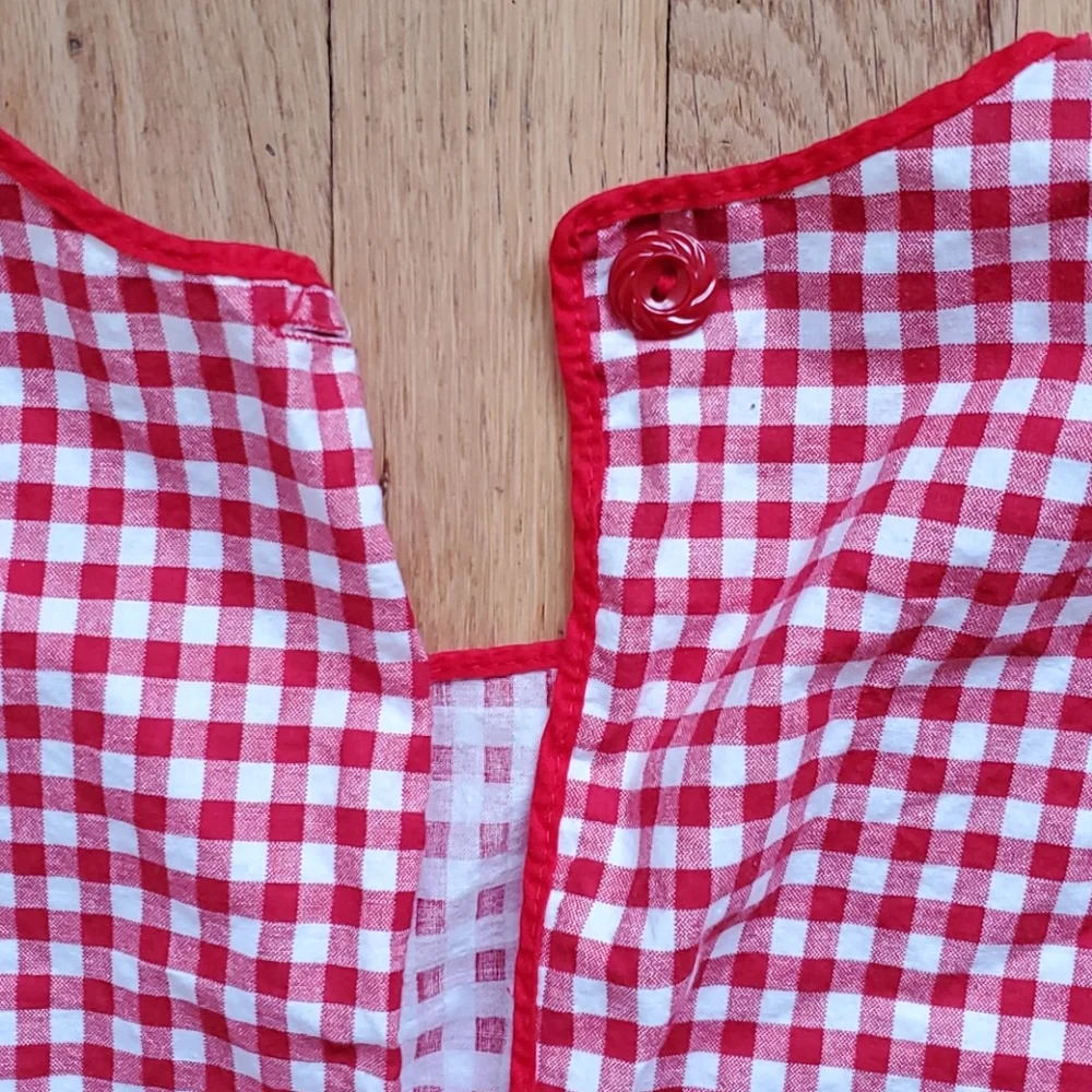 Vintage handmade smock apron with pockets